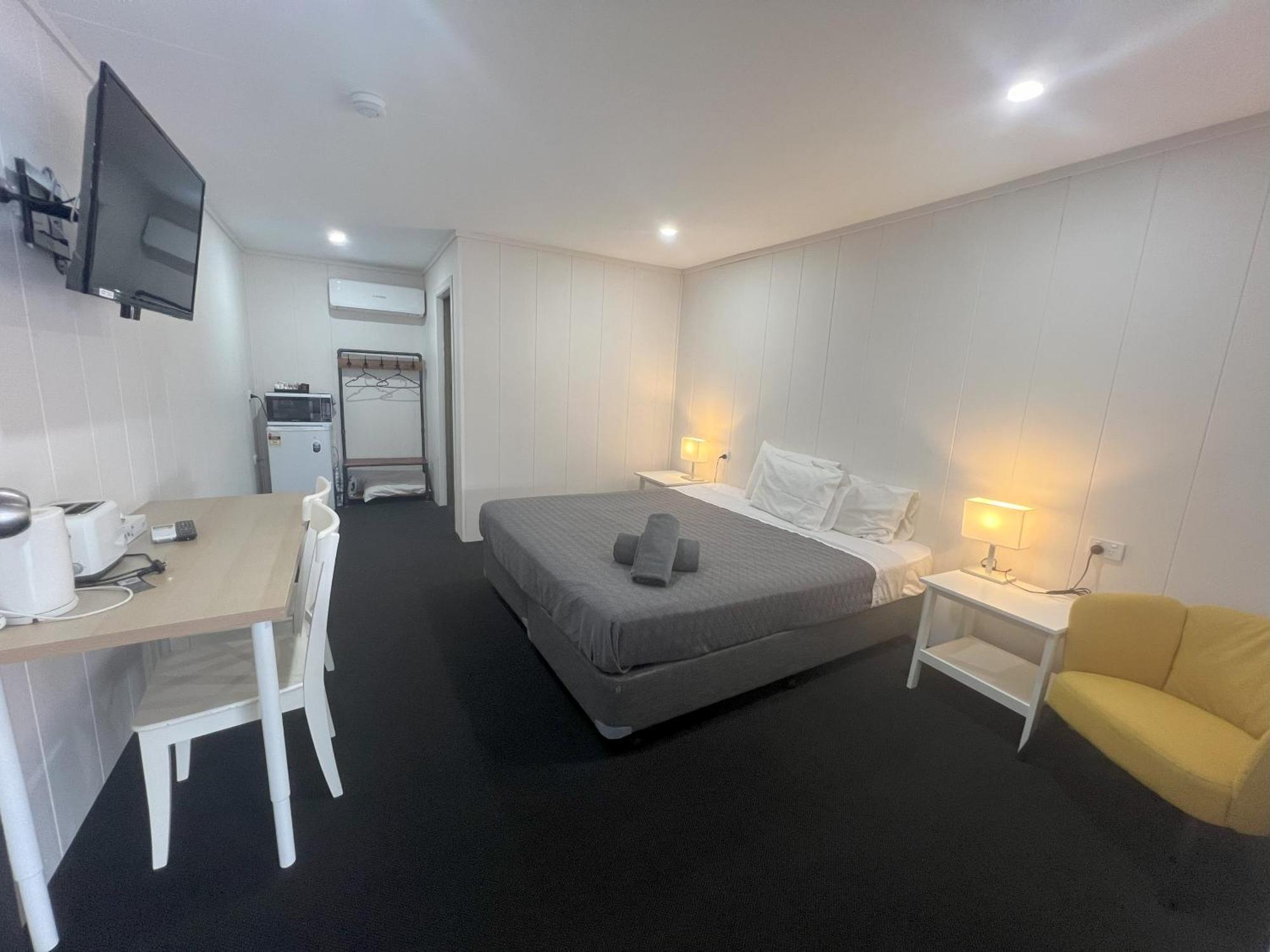 Abajaz Motel-Central-King Bed-Shaded Parking Longreach Exteriér fotografie