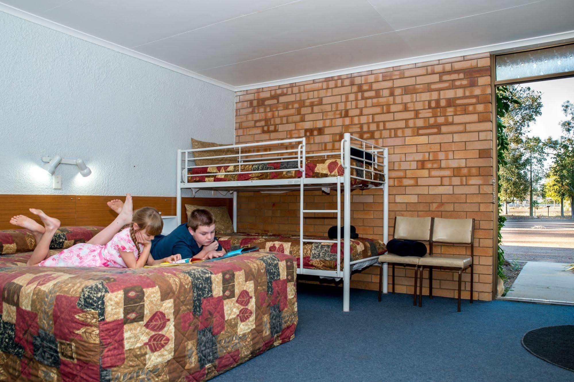 Abajaz Motel-Central-King Bed-Shaded Parking Longreach Exteriér fotografie